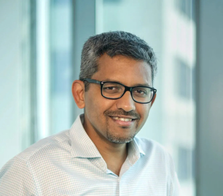 Vineet_Photo_3-scaled-e1746432746920